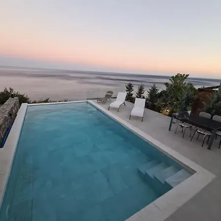 Harmonie Villa *